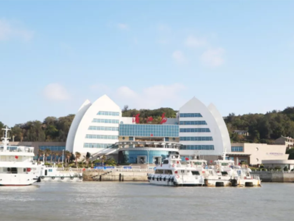 AG凯发K8国际福建莆田湄洲岛“凝心聚力，爱在路上”旅游拓展活动